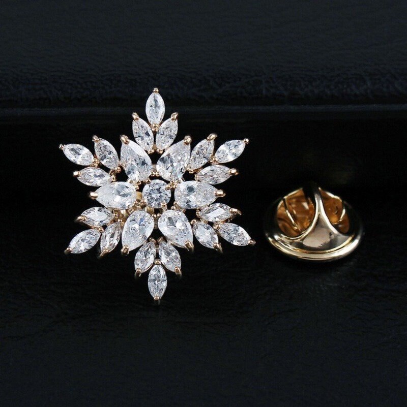 Design Camellia Crystal Zircon Rose Flower Brooch