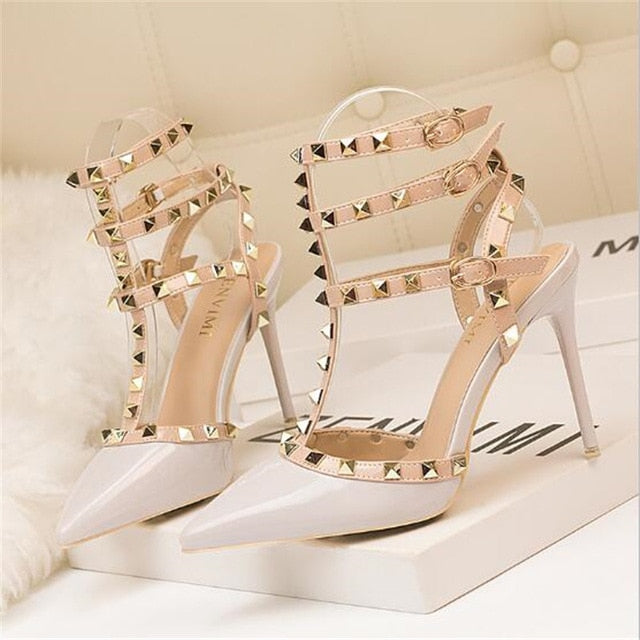 Nude Rivets Buckle Shoe